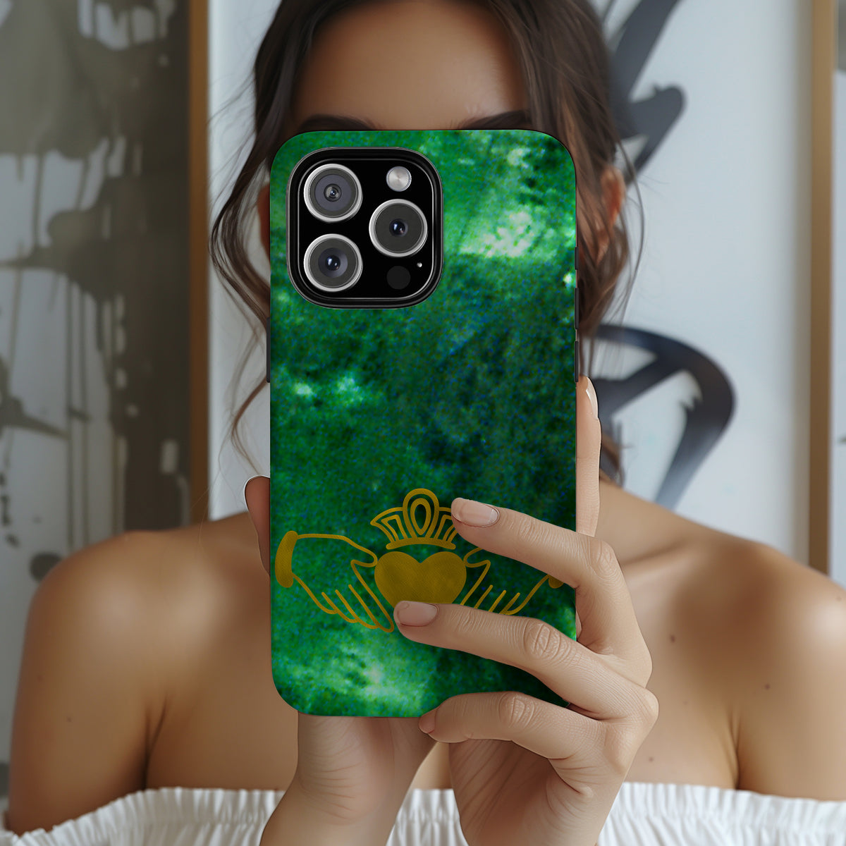 Claddagh Tough Phone Case Irish Symbol Ring Love Loyalty Friendship Vintage Gold Compatible with iPhone 17 16 15 14 13 Galaxy Google